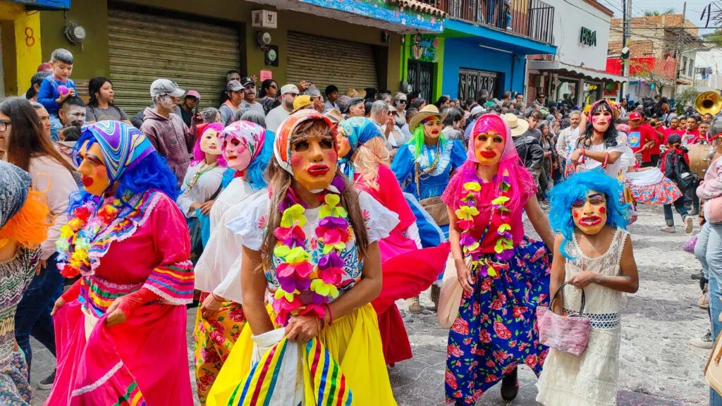 Las Sayacas en el Desfile del Carnaval de Ajijic